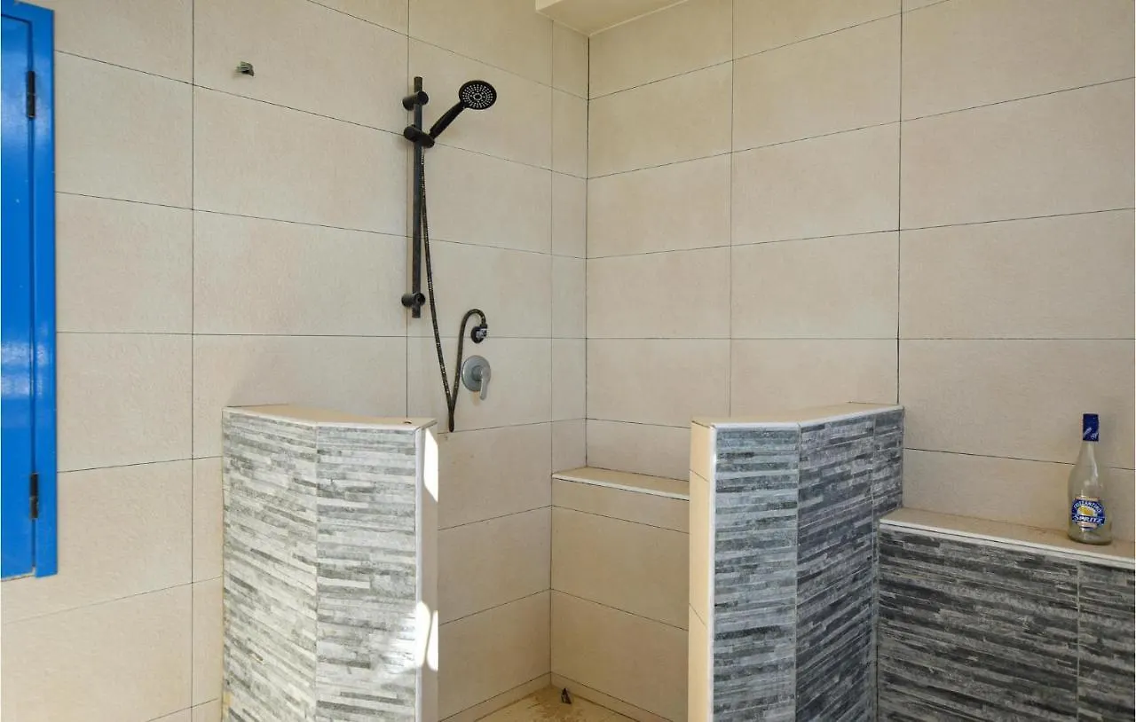 Beautiful Apartment In Scicli With Jacuzzi