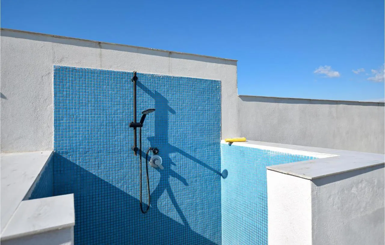 Beautiful Apartment In Scicli With Jacuzzi