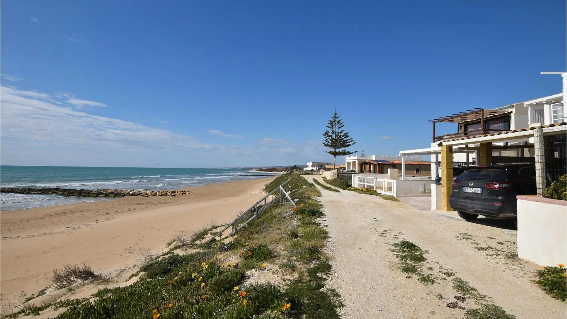 Beautiful Apartment In Scicli With Jacuzzi
